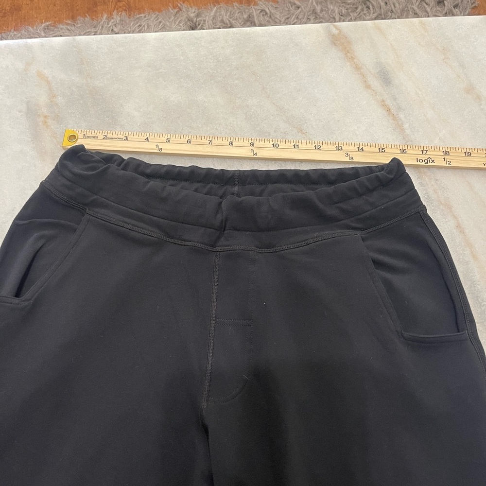 Men. Lululemon Kung Fu heathered Pants Black - Picture 15 of 15